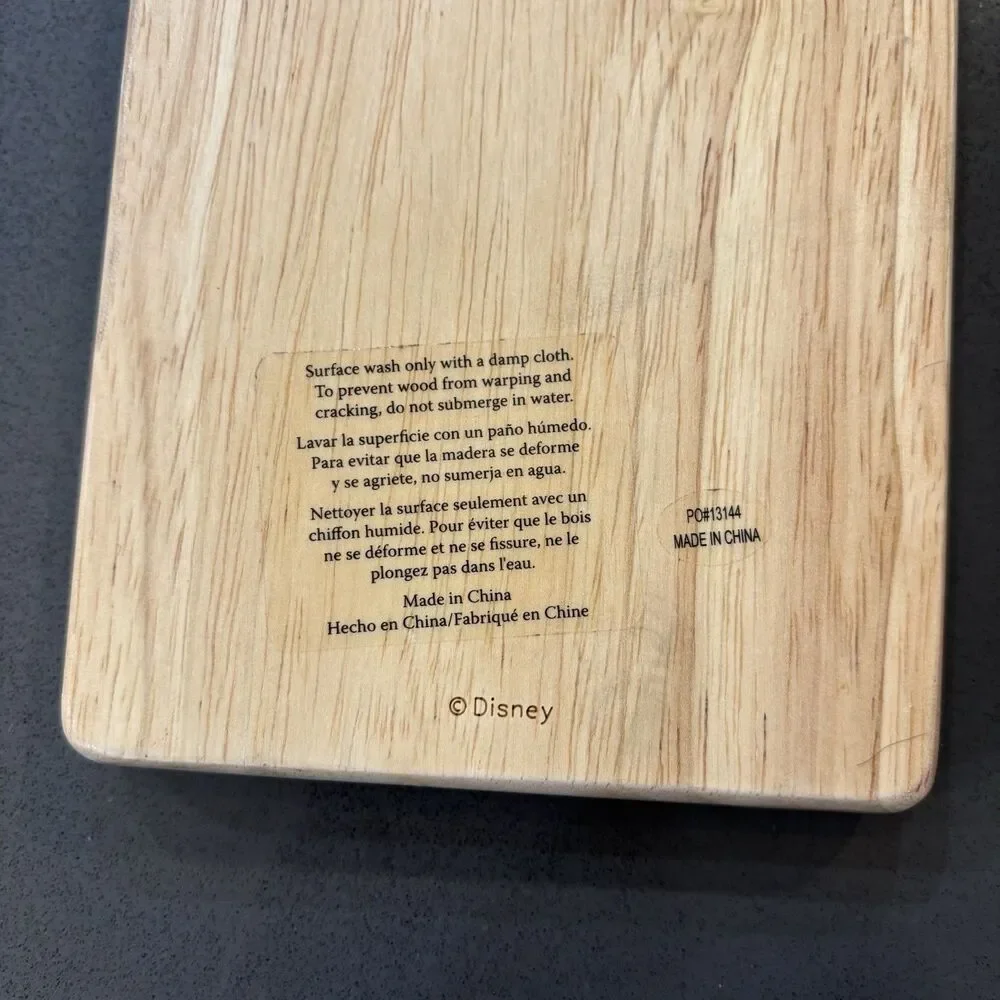 Disney Frozen Olaf Serving Cutting Board Oak Wooden EUC Charcuterie Display